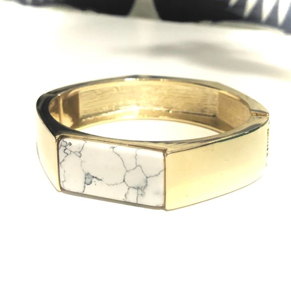 Banana Republic Shiny Gold Hexagon Howlite Cuff Bracelet NWT 62 - Picture 7 of 12